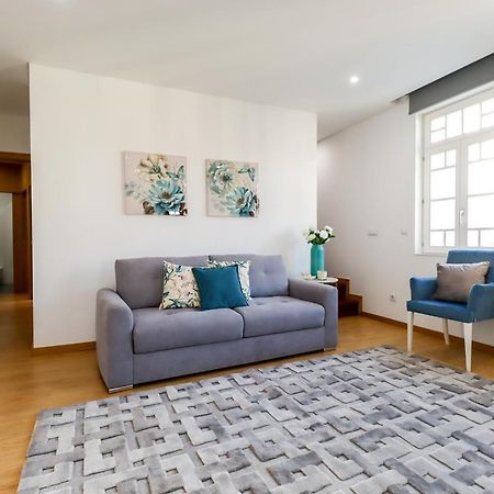 Sao Domingos Apartment - Viana City Centre Виана до Кастело Екстериор снимка