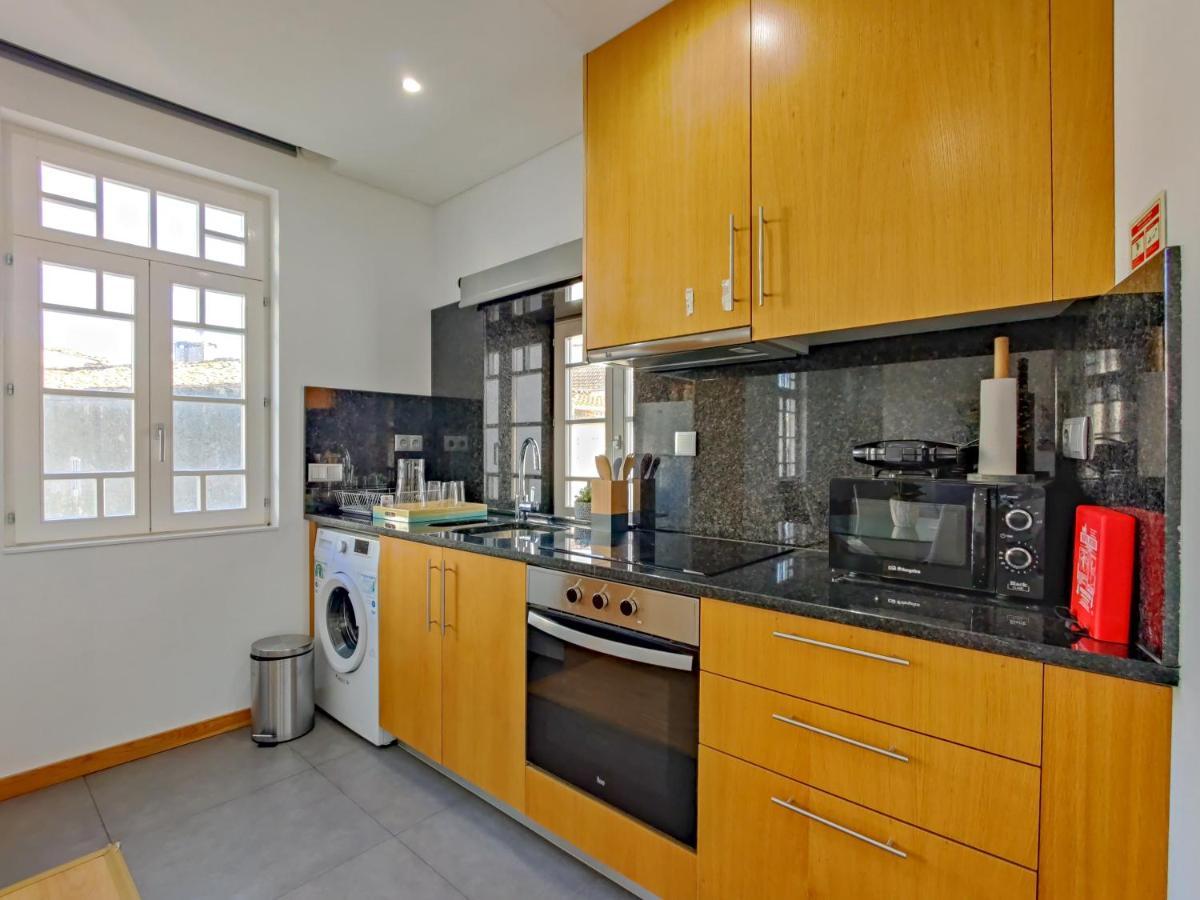 Sao Domingos Apartment - Viana City Centre Виана до Кастело Екстериор снимка