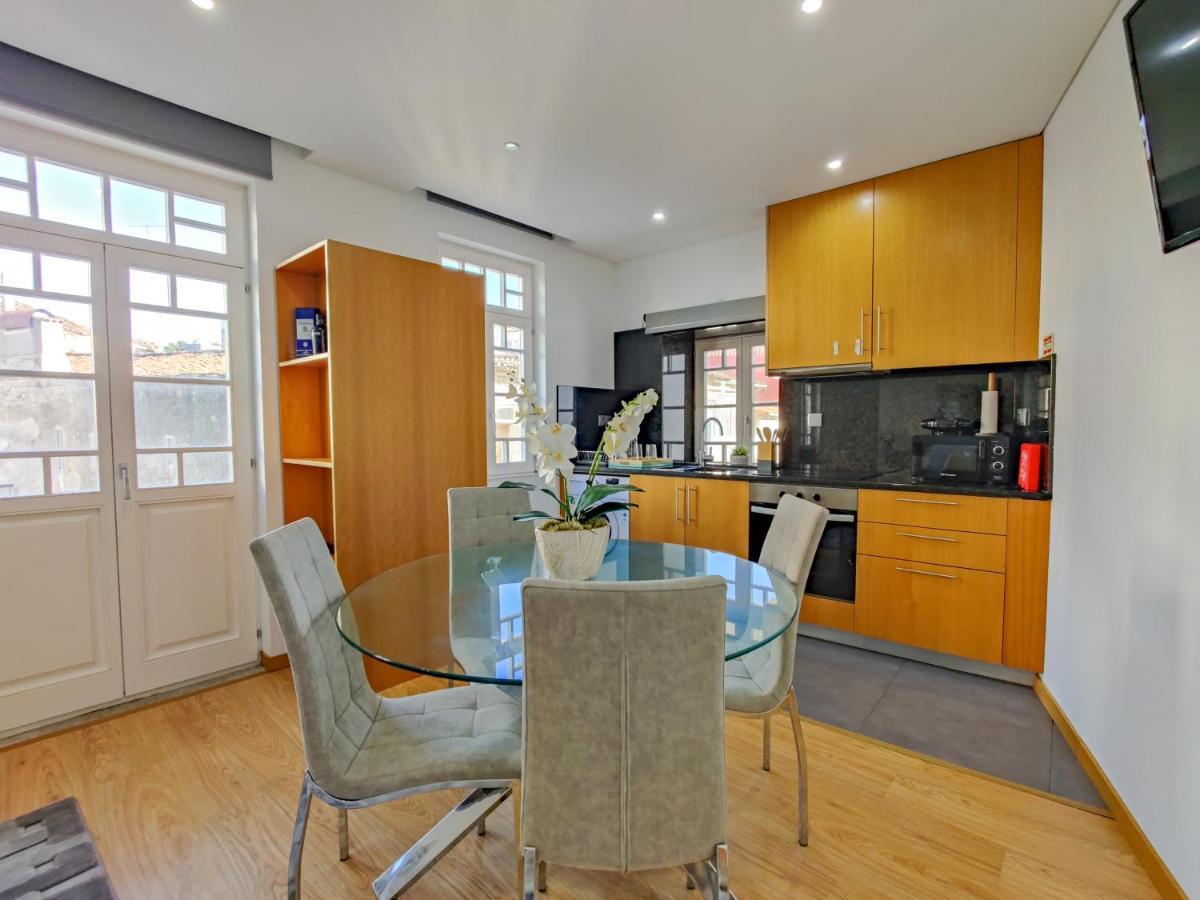 Sao Domingos Apartment - Viana City Centre Виана до Кастело Екстериор снимка