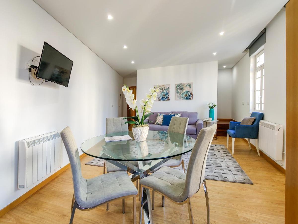 Sao Domingos Apartment - Viana City Centre Виана до Кастело Екстериор снимка