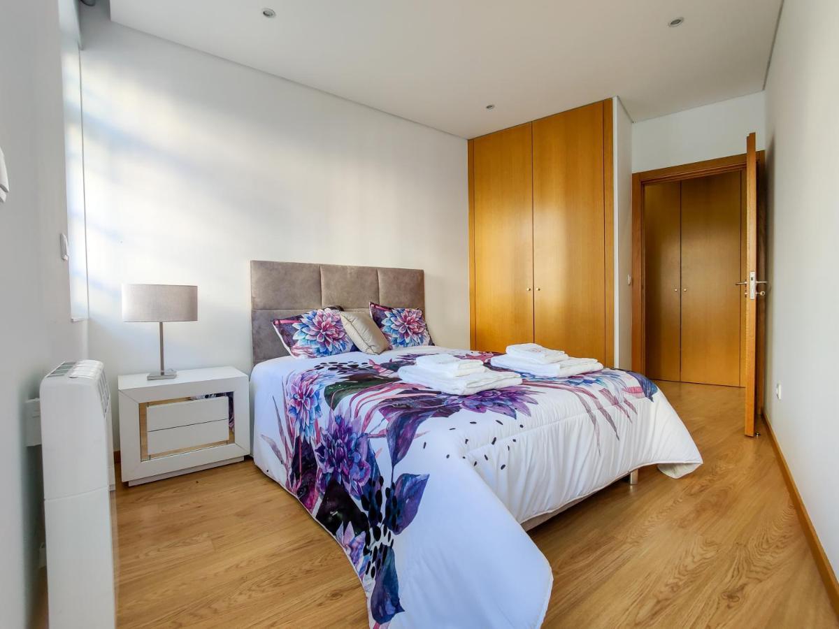 Sao Domingos Apartment - Viana City Centre Виана до Кастело Екстериор снимка